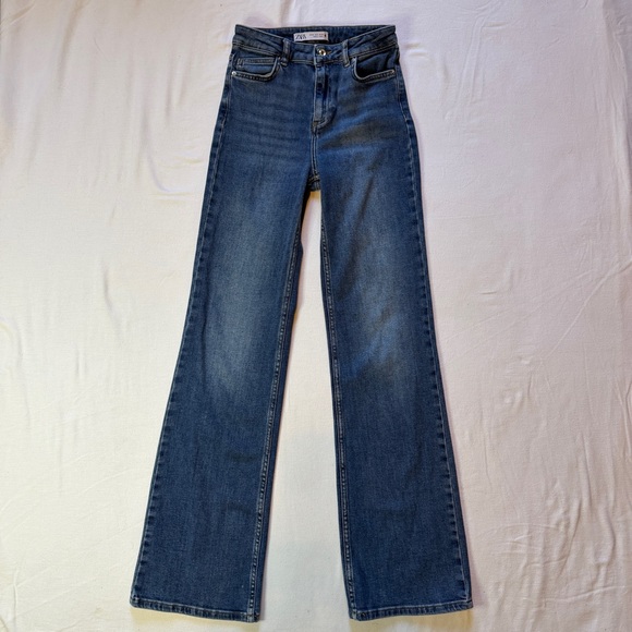 Zara Denim - Zara High Rise Straight‎ Leg Jeans Women's Size 2 Medium Wash